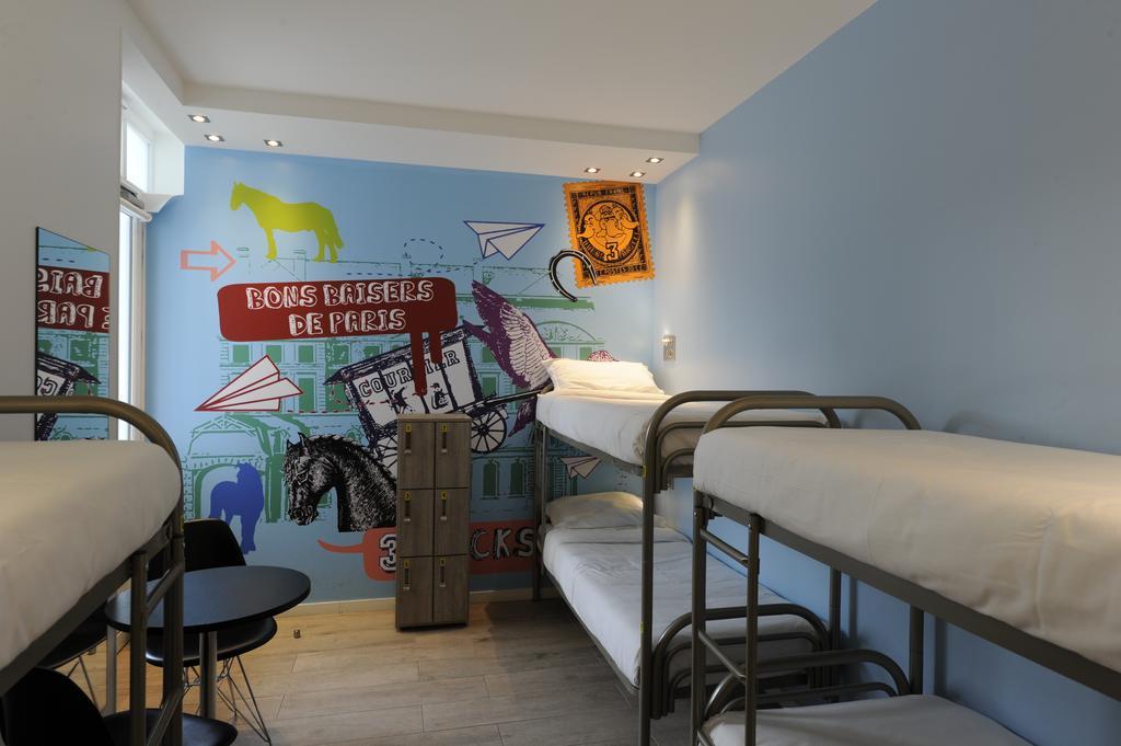Hostel The 3 Ducks Eiffel Tower By Hiphophostels Parijs